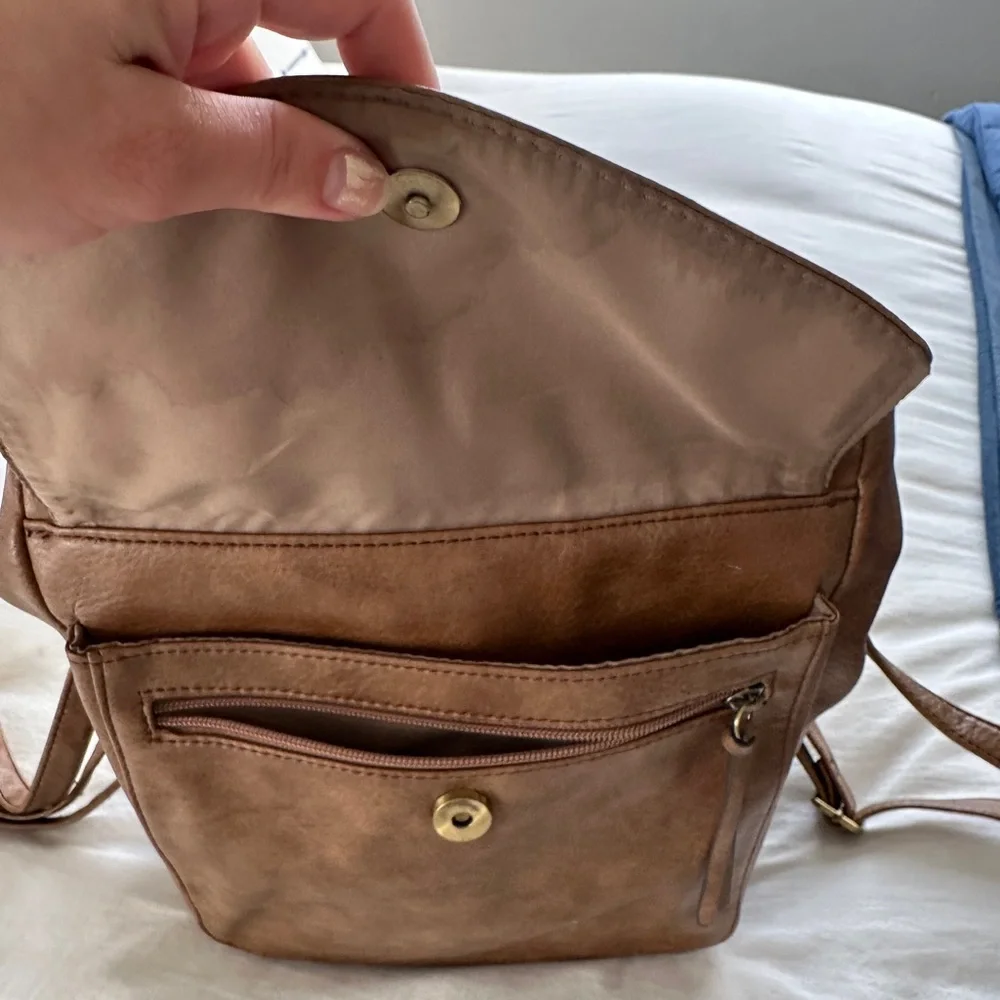 Relic by Fossil Brianna Convertible Backpack – Light Brown
